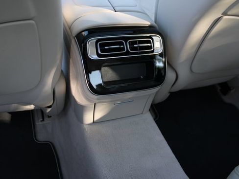 Used 2022 Mercedes-Benz S 500 4MATIC image 25