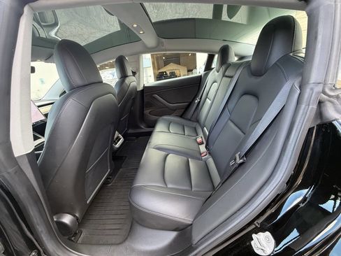 Used 2019 Tesla Model 3 Standard Range Plus image 21