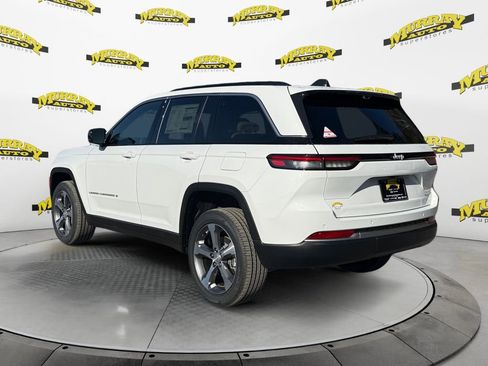 New 2026 Jeep Grand Cherokee Limited w/ Luxury Tech Group II RWD image 3