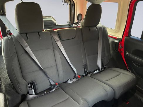 Certified 2021 Jeep Wrangler Unlimited Sahara image 17