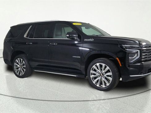 Used 2025 Chevrolet Tahoe High Country image 5