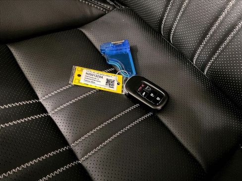 Used 2026 Honda HR-V EX-L image 30