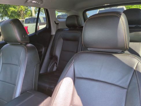 Used 2021 GMC Terrain SLT FWD image 8