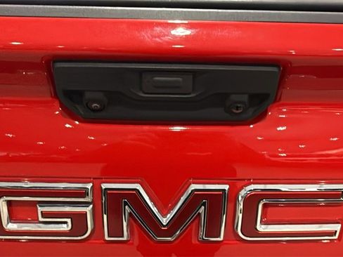 Used 2024 GMC Sierra 2500 Pro w/ Convenience Package image 9