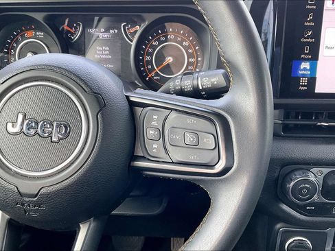 Used 2024 Jeep Wrangler Unlimited Sport AWD/4WD image 19