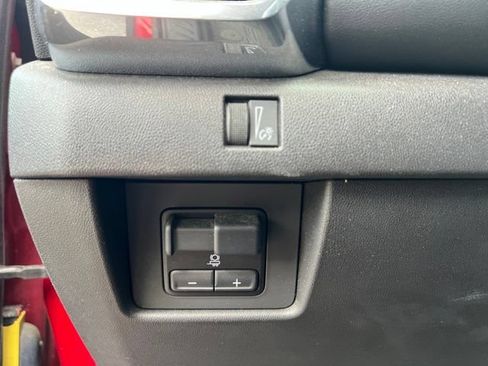 Used 2023 GMC Canyon Elevation w/ Elevation Premium Package AWD/4WD image 20