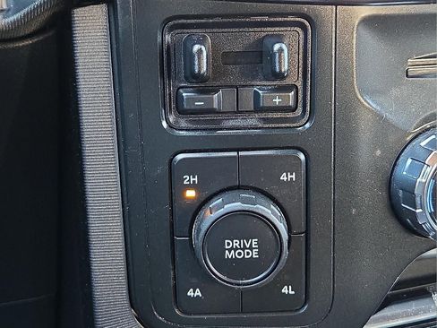 Used 2022 Ford F150 Platinum w/ Equipment Group 701A High image 18