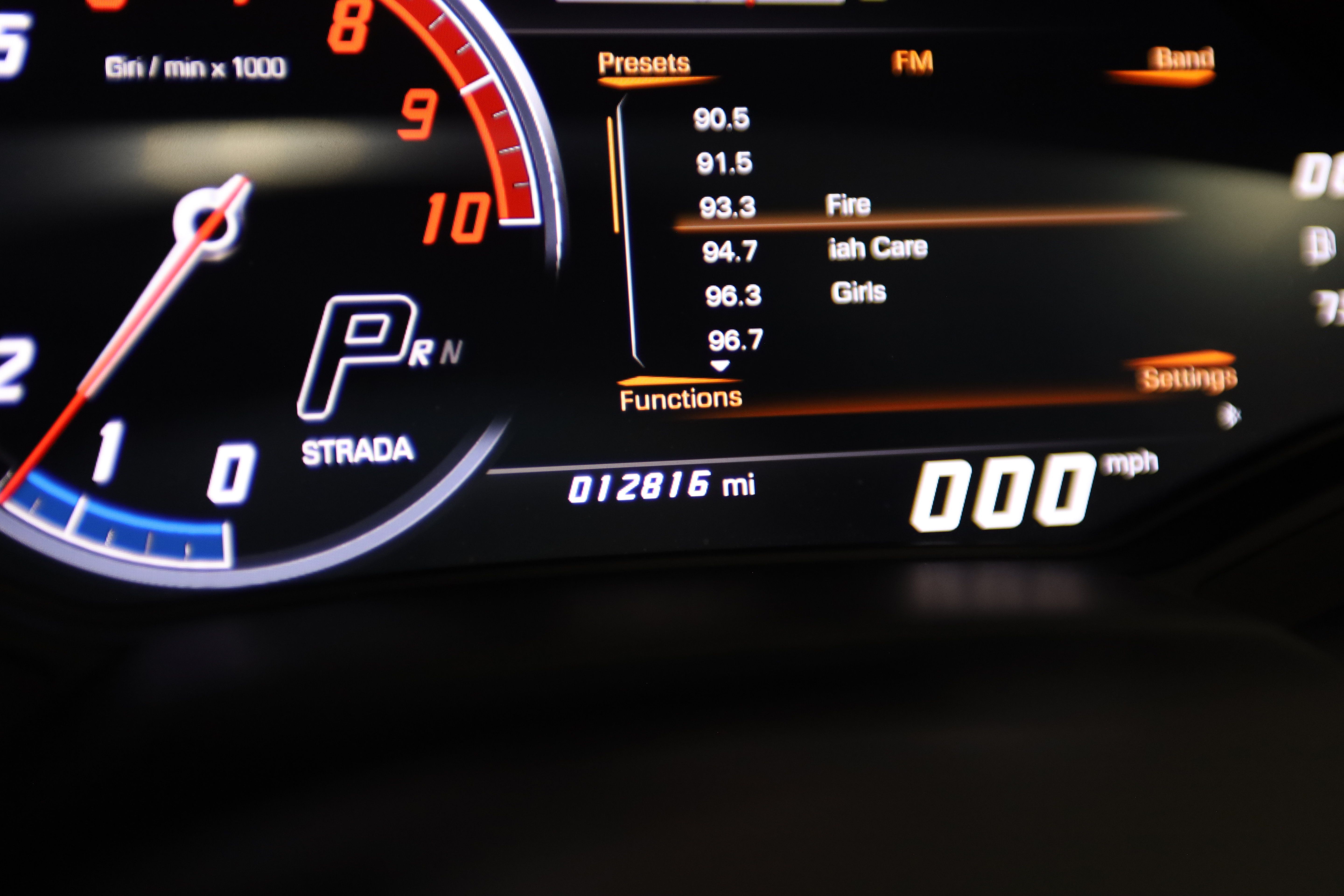 Used 2019 Lamborghini Huracan Performante AWD/4WD image 19