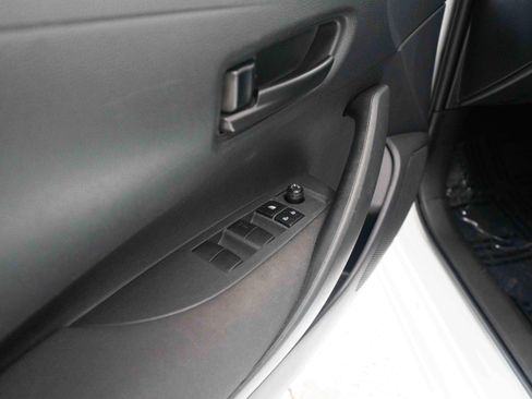 Used 2024 Toyota Corolla LE FWD image 7