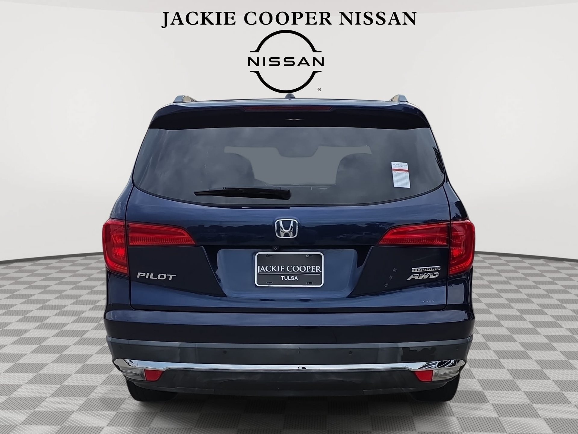 Used 2018 Honda Pilot Touring image 6