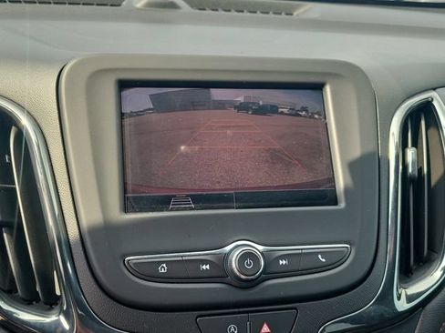 Used 2022 Chevrolet Equinox RS FWD image 19