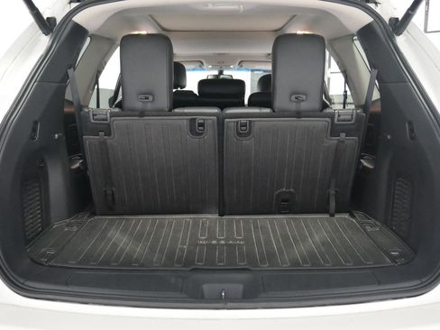 Used 2015 Nissan Pathfinder Platinum w/ Cargo Package image 28