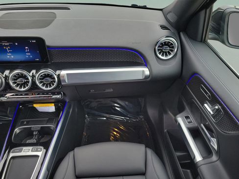 Certified 2025 Mercedes-Benz GLB 250 image 20