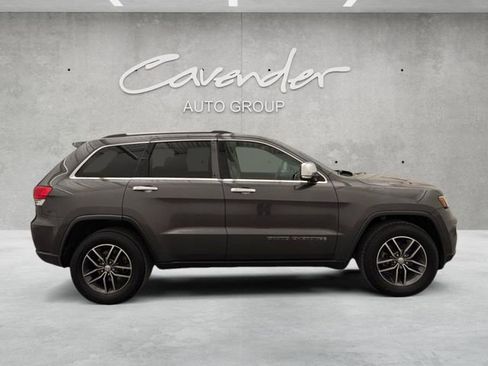 Used 2017 Jeep Grand Cherokee Limited w/ Luxury Group II image 17