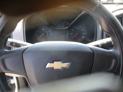Used 2016 Chevrolet Colorado W/T AWD/4WD image 38