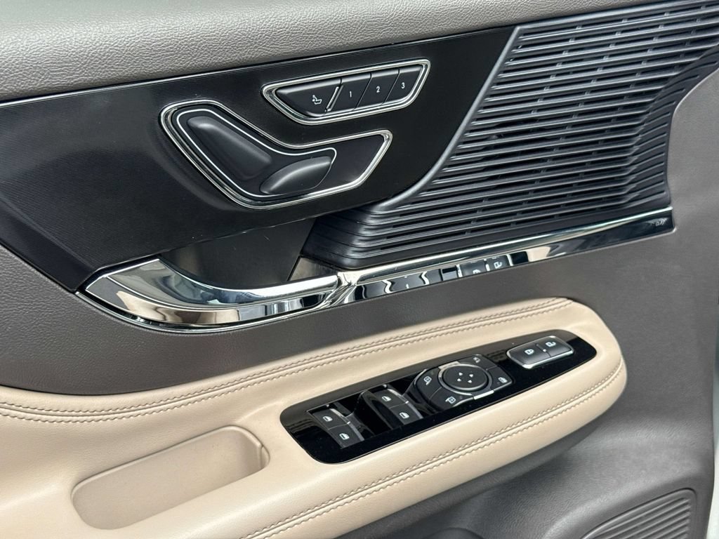 Used 2022 Lincoln Corsair FWD image 26