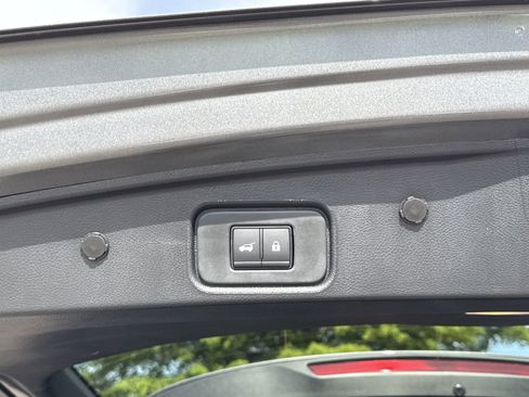 New 2026 Nissan Pathfinder SV w/ SV Premium Package FWD image 20