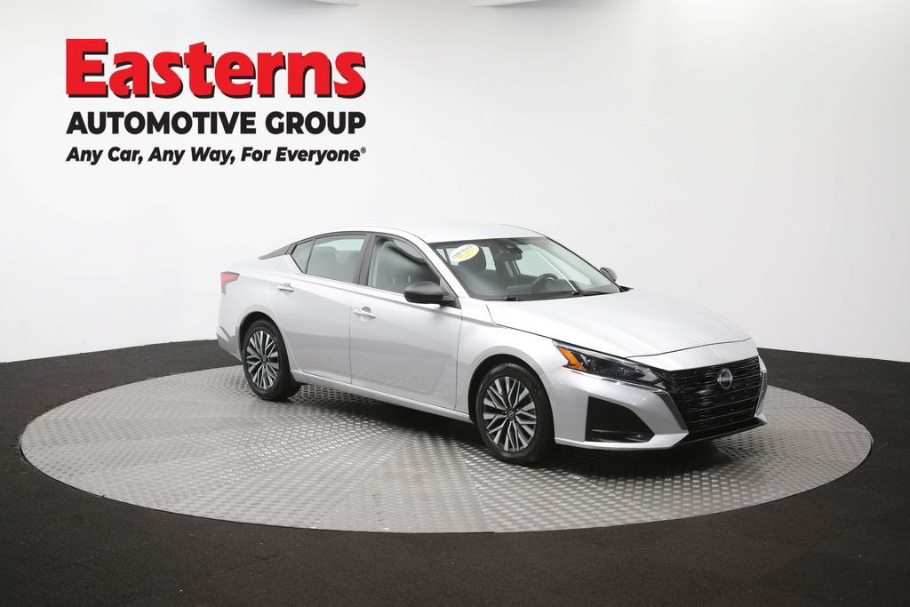 Used 2024 Nissan Altima 2.5 SV FWD image 51