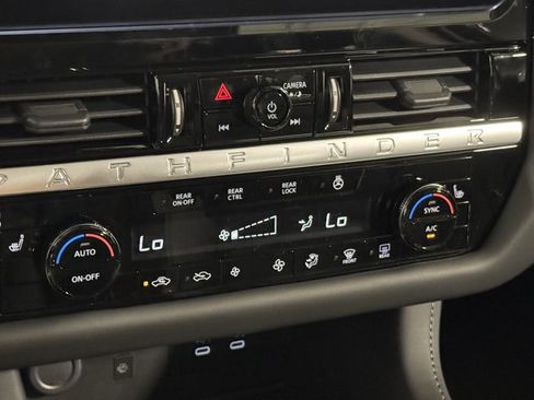 New 2026 Nissan Pathfinder SL AWD/4WD image 12