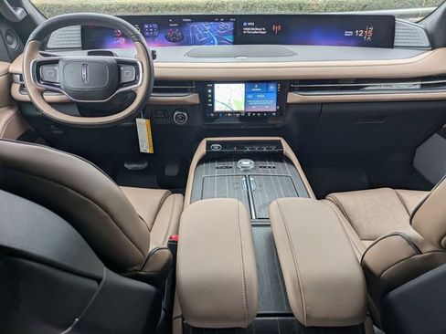 New 2026 Lincoln Navigator L Black Label AWD/4WD image 13