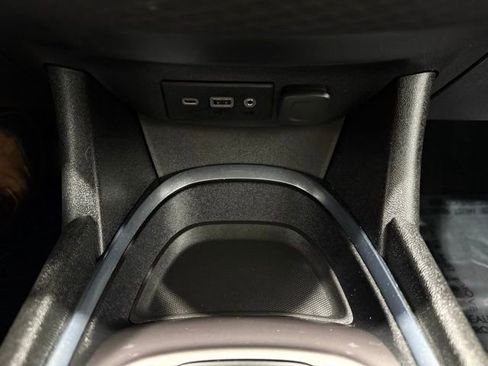 Used 2023 Chevrolet Malibu LT image 34