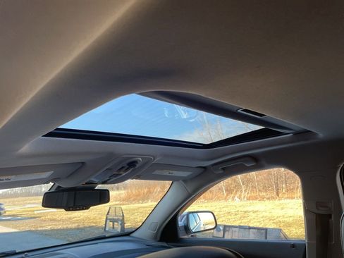 Used 2016 Chevrolet Equinox LTZ w/ Enhanced Convenience Package image 25