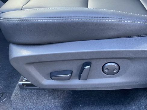 New 2025 Nissan Murano SV image 16