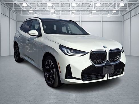 Certified 2025 BMW X3 xDrive30i image 3
