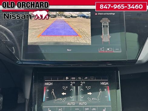 Used 2022 Audi e-tron Premium image 16