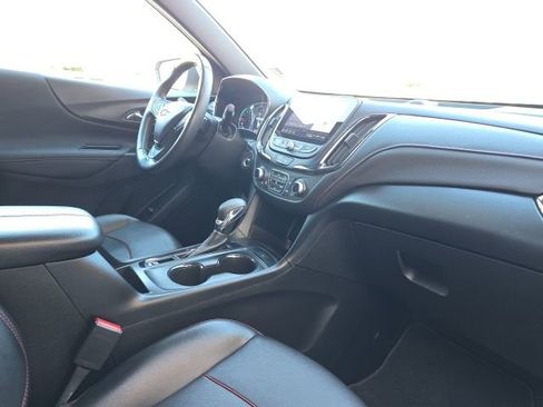 Used 2022 Chevrolet Equinox RS w/ RS Leather Package image 21