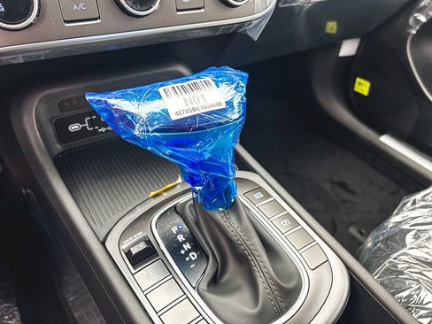 New 2026 Hyundai Kona SE image 22