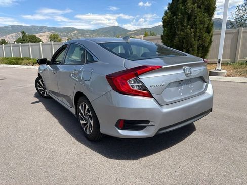 Used 2018 Honda Civic EX image 9