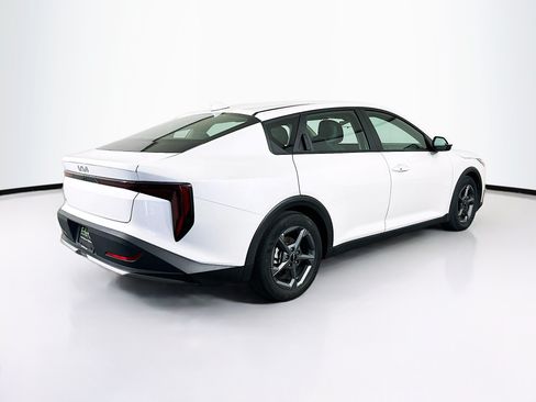Used 2025 Kia K4 FWD image 9