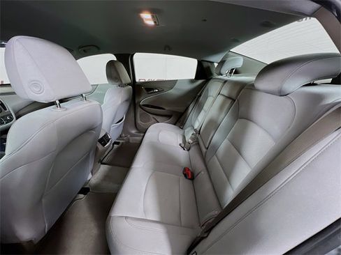 Used 2025 Chevrolet Malibu LT image 23