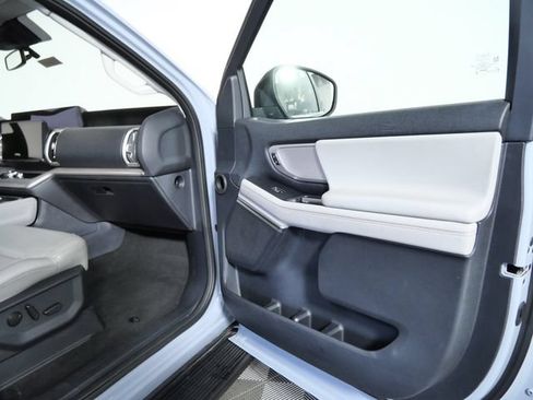 Certified 2025 Ford Expedition Active AWD/4WD image 8