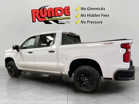 Used 2021 Chevrolet Silverado 1500 LT Trail Boss w/ Convenience Package II image 4