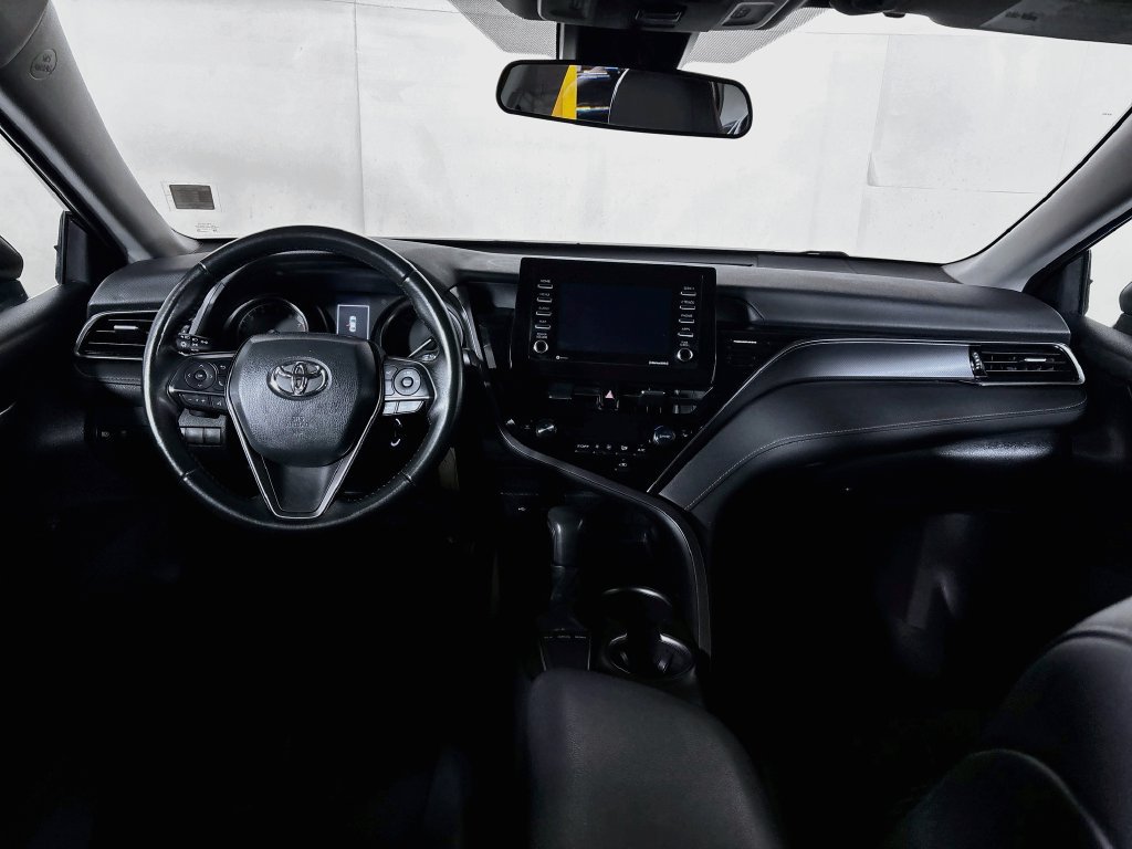 Used 2023 Toyota Camry SE FWD image 12