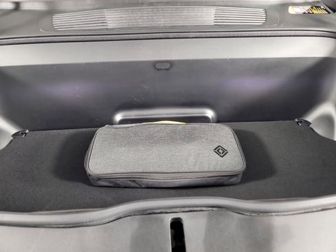 Used 2024 Rivian R1S Adventure AWD/4WD image 14