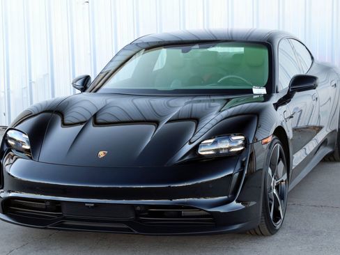 Used 2020 Porsche Taycan 4S image 49