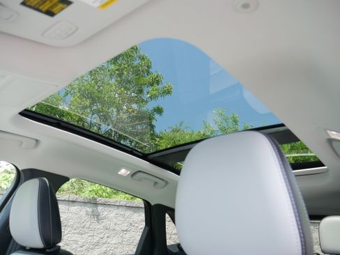 Used 2024 Ford Escape Platinum w/ Premium Technology Package AWD/4WD image 15