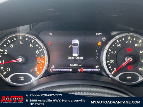 Used 2016 Jeep Renegade Limited image 7