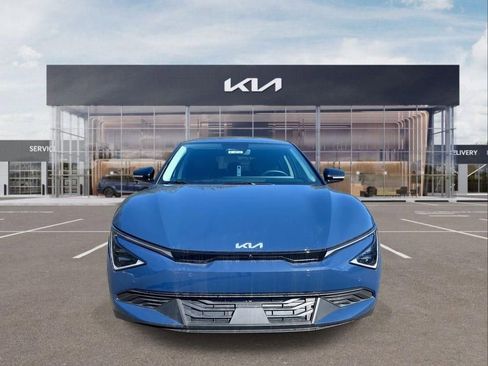 New 2025 Kia EV6 Light w/ Light LR Technology Package RWD image 3