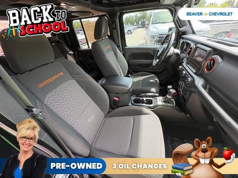 Used 2022 Jeep Gladiator Mojave w/ LED Lighting Group AWD/4WD image 26