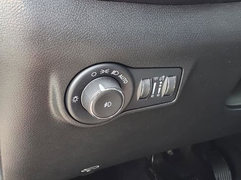 Used 2023 Jeep Compass Limited AWD/4WD image 8