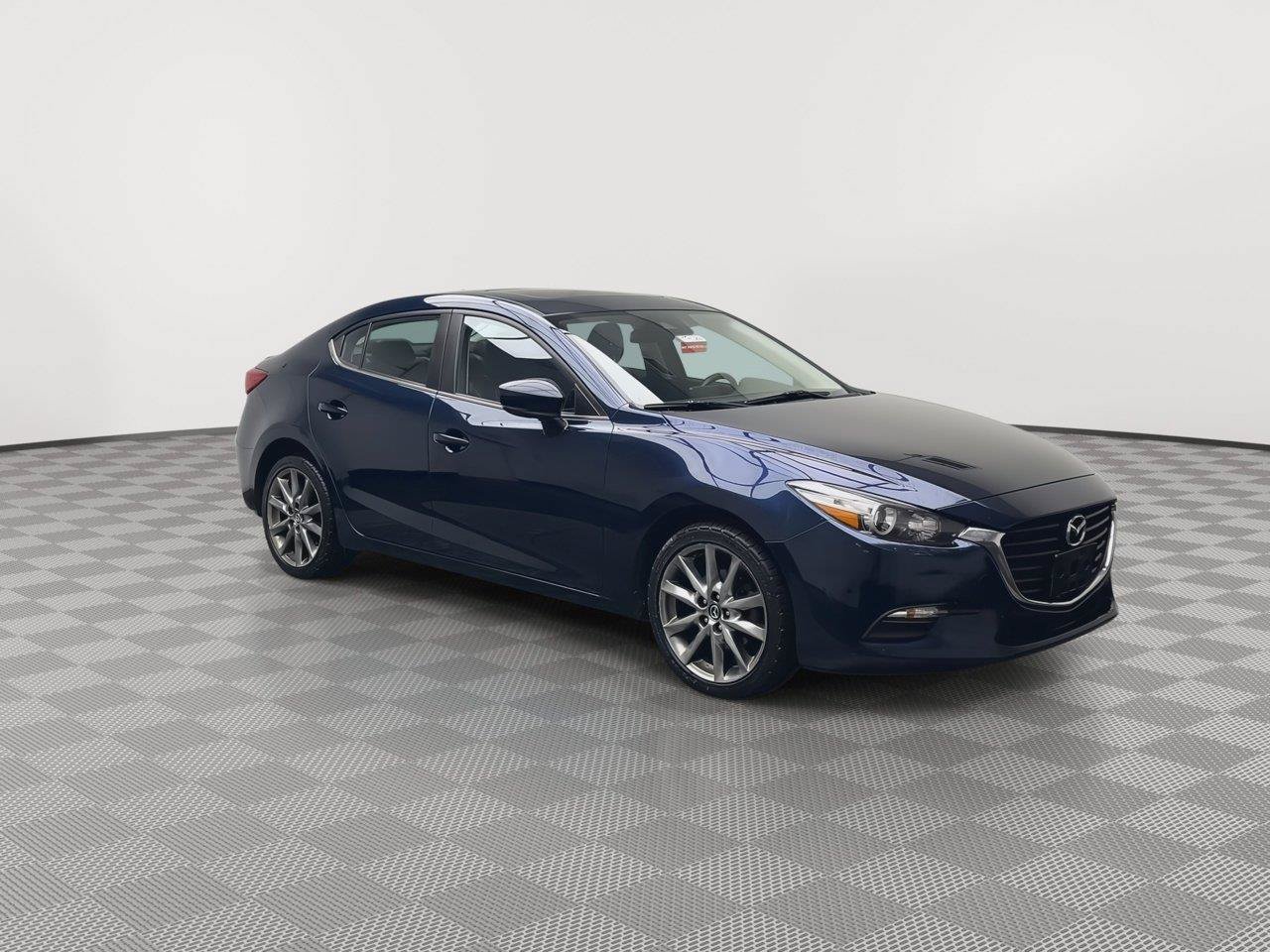 Used 2018 MAZDA MAZDA3 Touring FWD image 29