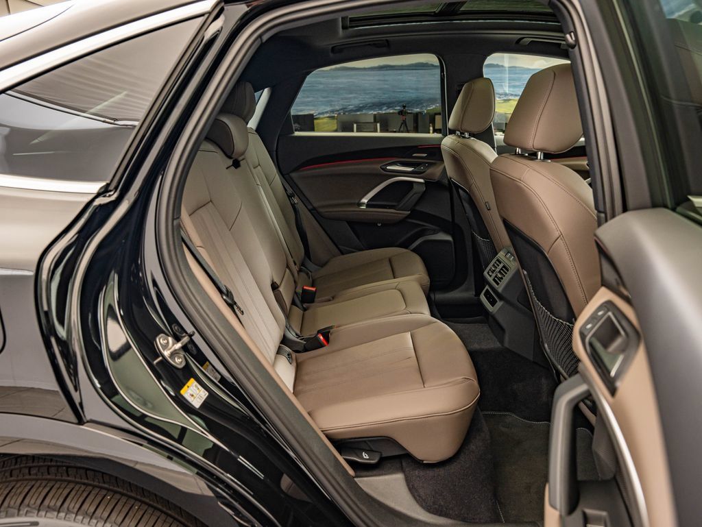 New 2026 Audi Q5 Premium Plus AWD/4WD image 33