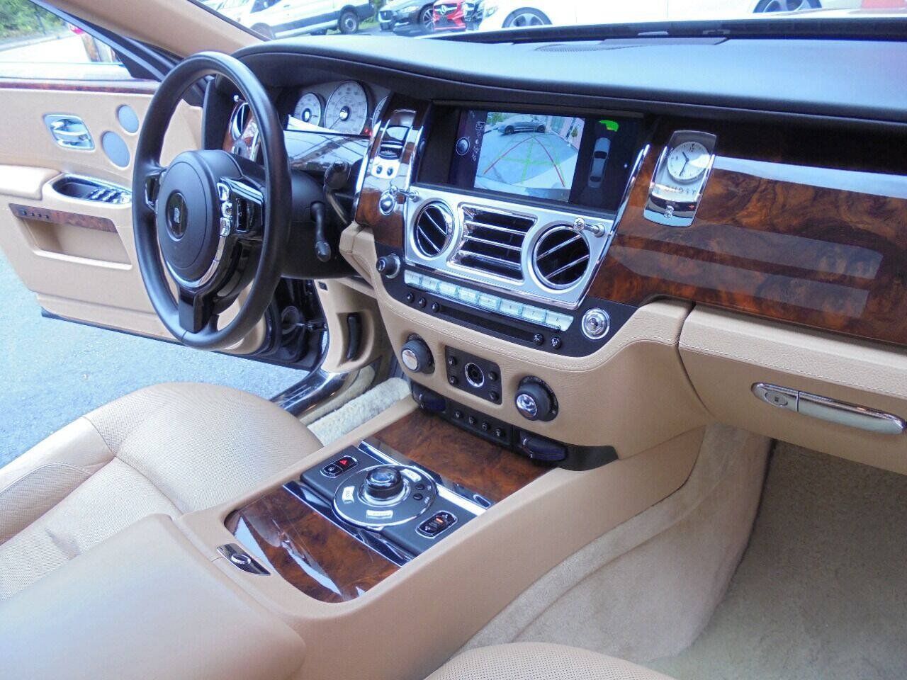 Used 2011 Rolls-Royce Ghost RWD image 15