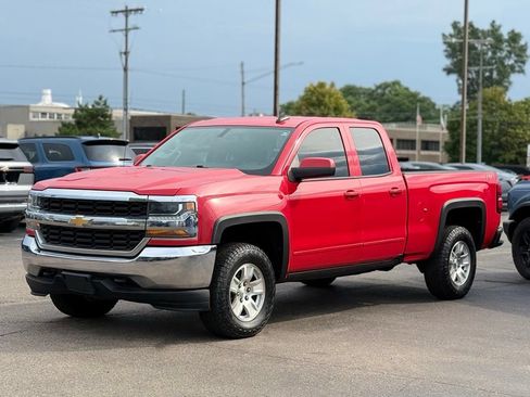 Used 2018 Chevrolet Silverado 1500 LT AWD/4WD image 35