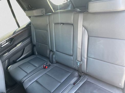 Used 2025 Chevrolet Tahoe LT AWD/4WD image 13