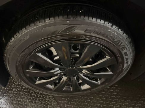 Certified 2024 Toyota Corolla LE image 13